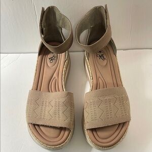 OTBT Women’s Tan Cream Espadrilles with Layered Colored Sole Sandles Size 8